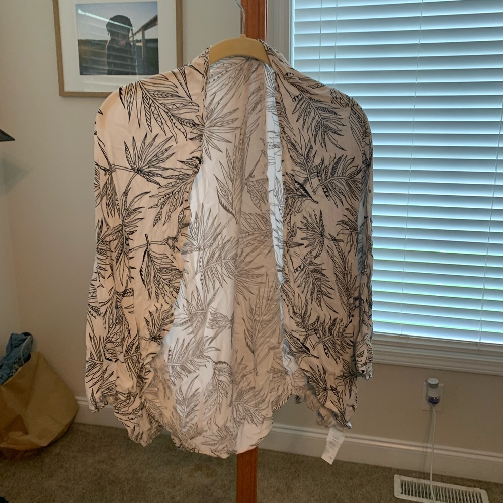 Rip curl kimono black and white